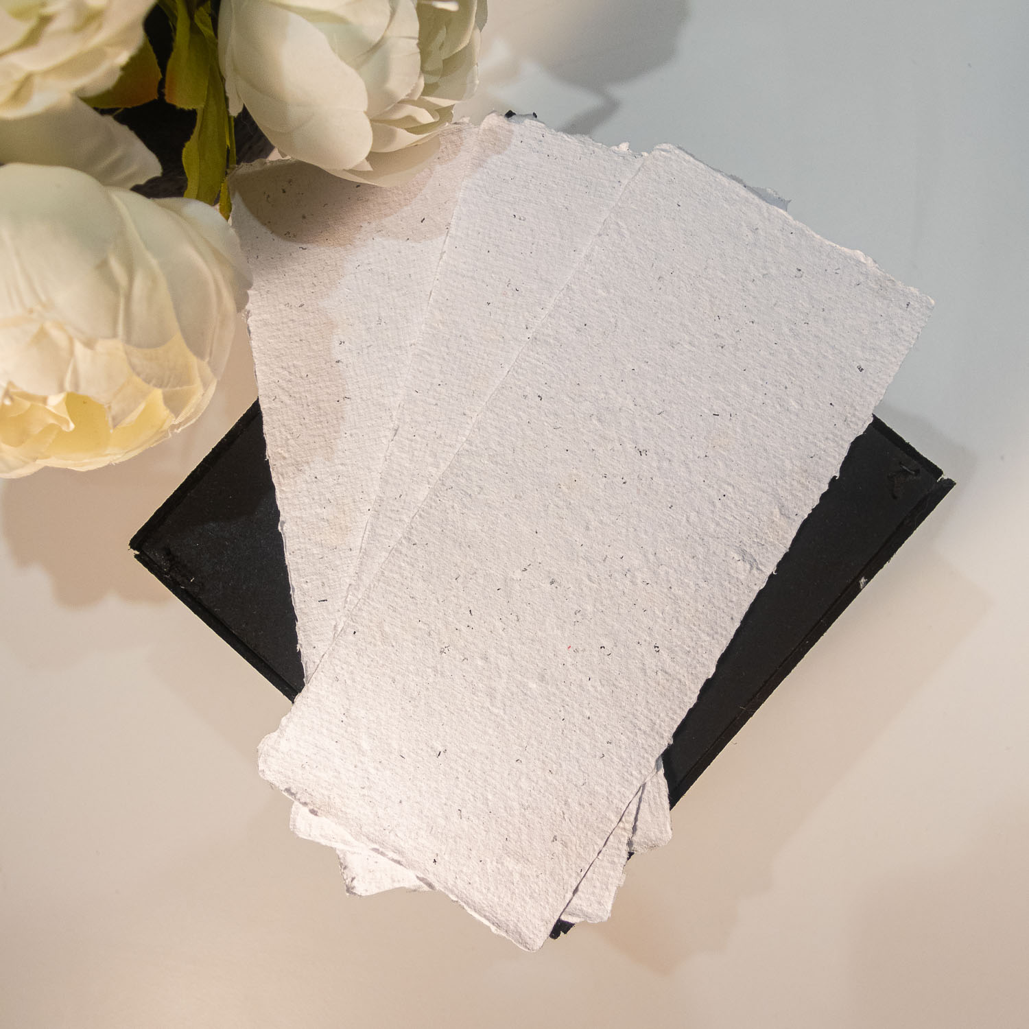 Hârtie manuală reciclată „Eco Crafted” - 9 x 20 cm (set 10 bucăți) - imagine 2